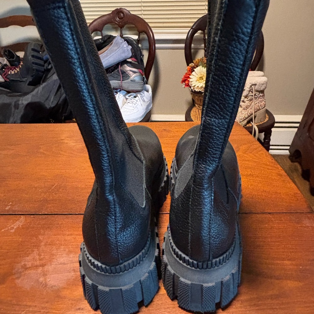 Black Chunky Platform Boots - Picture 6 of 7